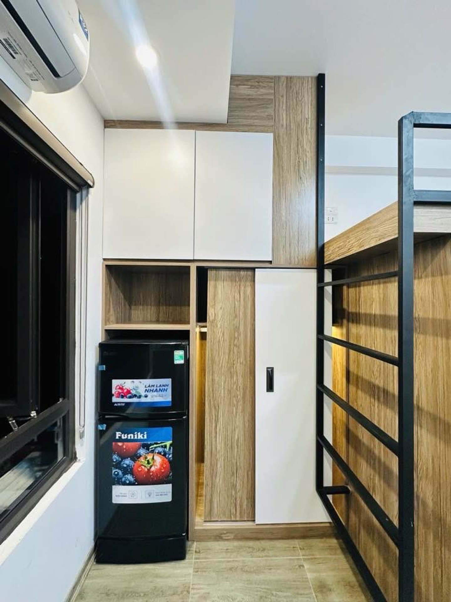Bán nhà Hai Bà Trưng - diện tích 42m2 5 tầng - Nhà xây mới, cho thuê cháy phòng - giá 10,5 tỷ