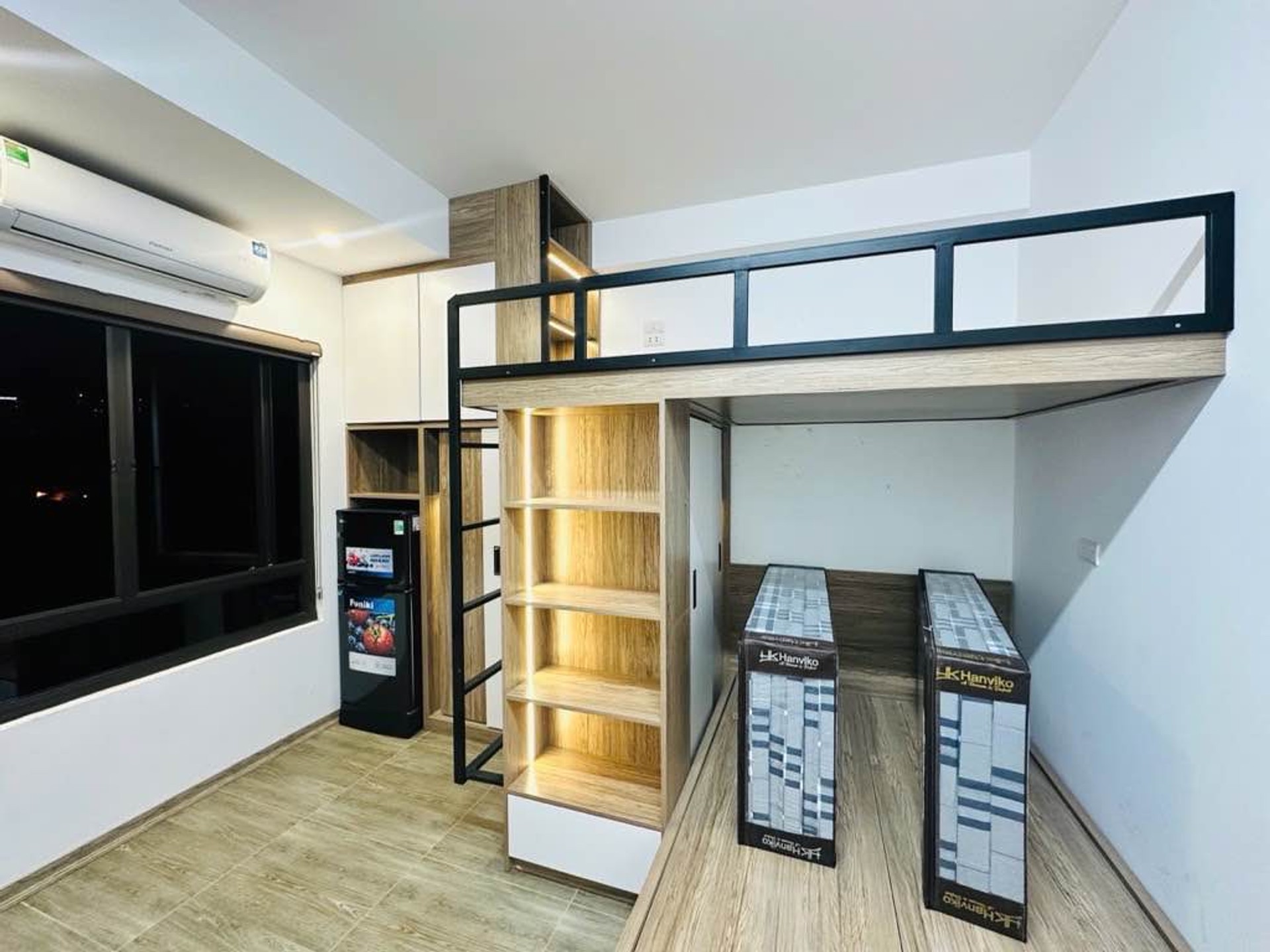 Bán nhà Hai Bà Trưng - diện tích 42m2 5 tầng - Nhà xây mới, cho thuê cháy phòng - giá 10,5 tỷ