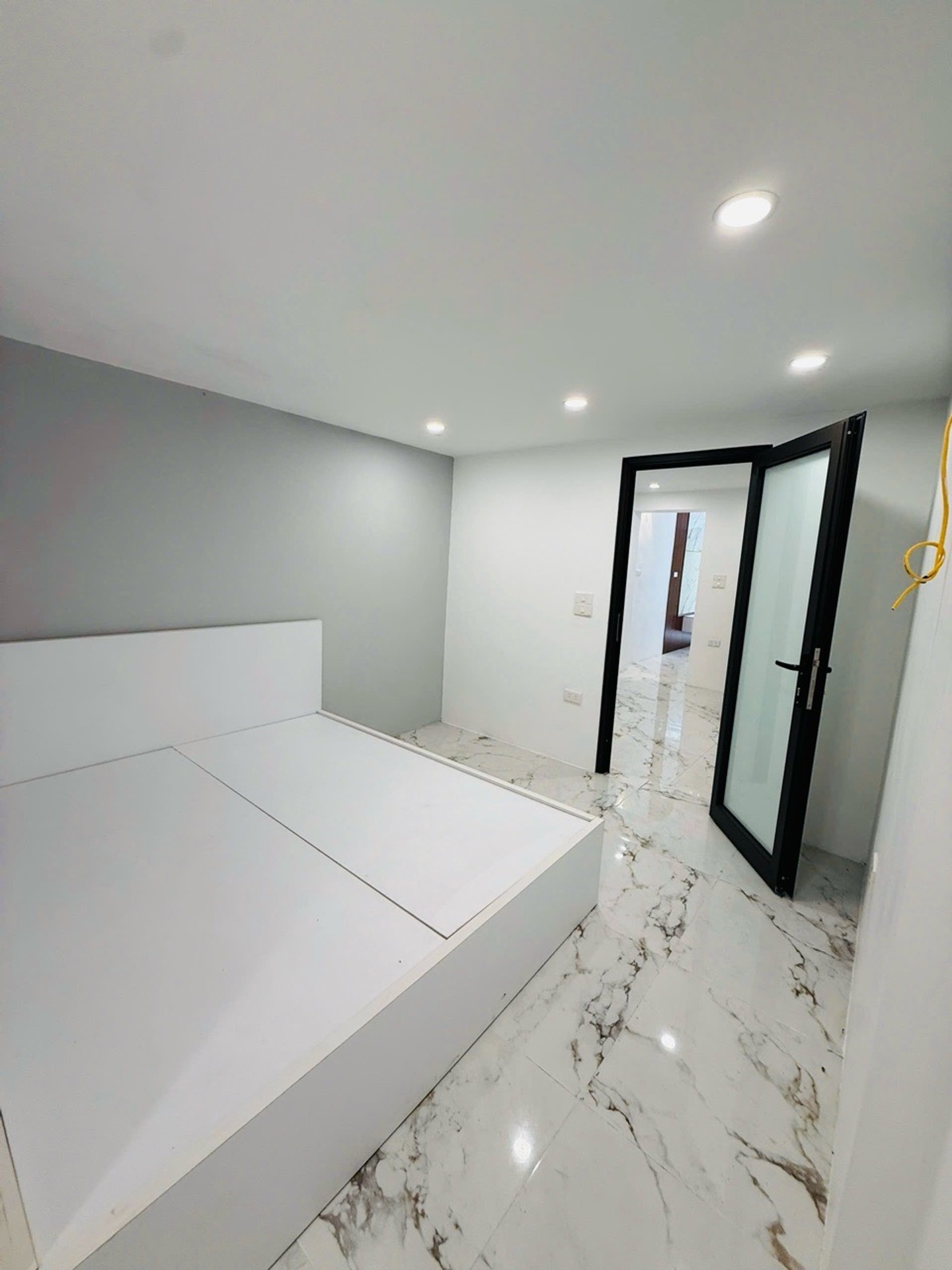 Bán nhà Tân Mai - diện tích 32m2 3 tầng - 2 mặt ngõ - giá 5,9 tỷ