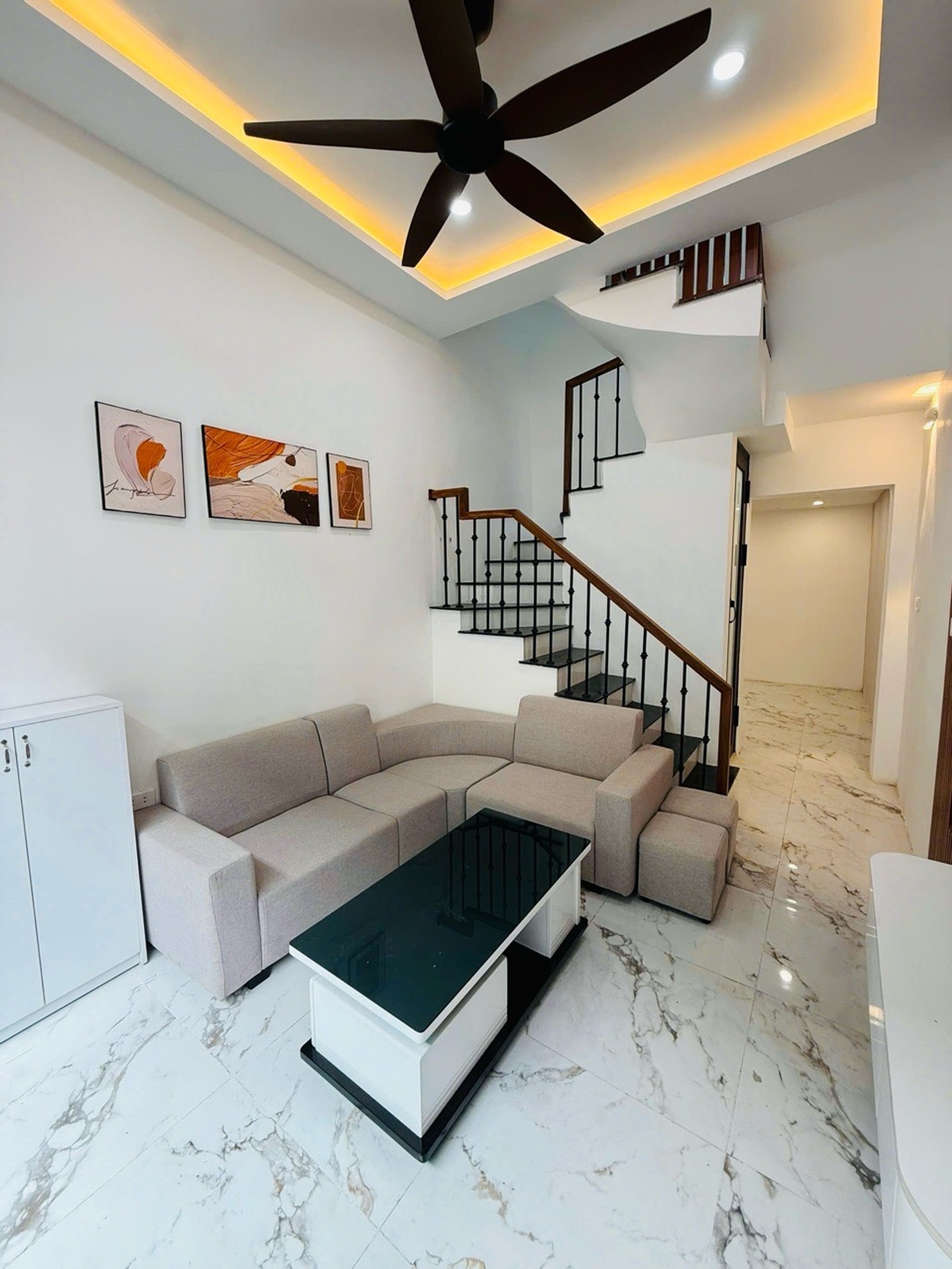 Bán nhà Tân Mai - diện tích 32m2 3 tầng - 2 mặt ngõ - giá 5,9 tỷ