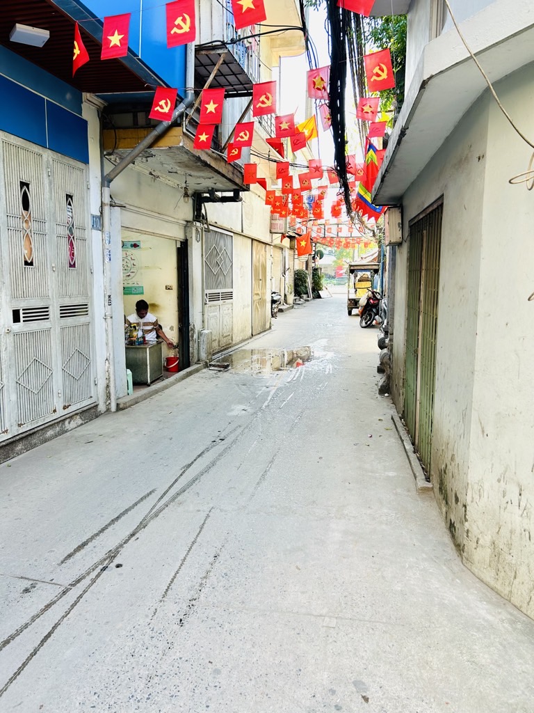 Bán nhà Tam Trinh - diện tích 40m2 2 tầng - Ô TÔ - giá 5,6 tỷ