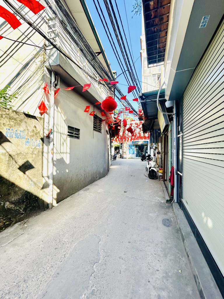 Bán nhà Tam Trinh - diện tích 40m2 2 tầng - Ô TÔ - giá 5,6 tỷ