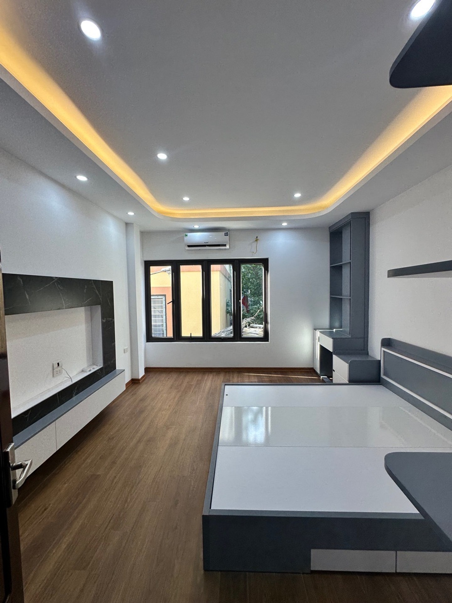 Bán nhà Khương Đình - diện tích 32m2 6 tầng - Cực hiếm dưới 9 tỷ