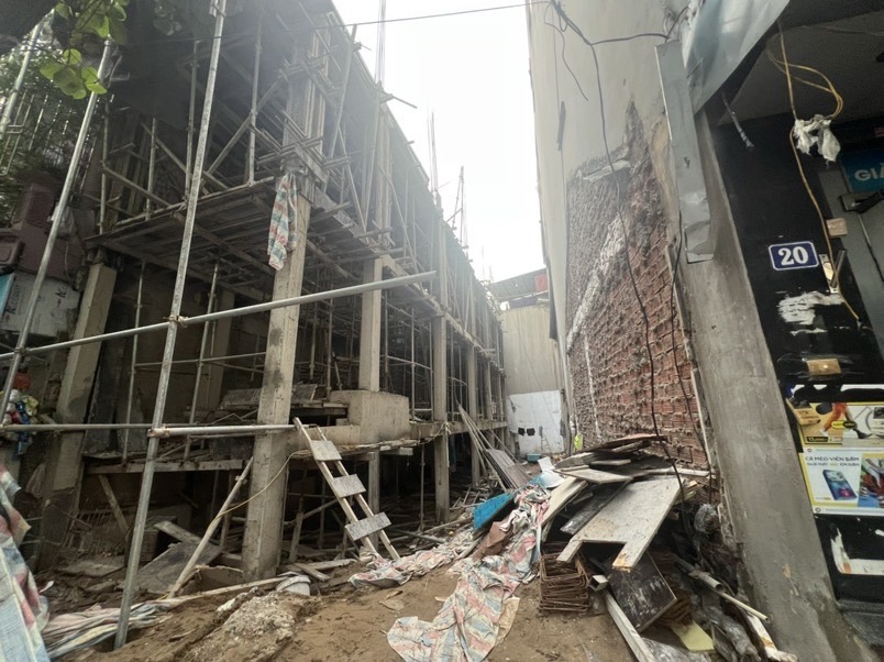 Bán nhà Đê La Thành - diện tích 76.5m2 1 tầng - Mặt phố Đê La Thành, trung tâm đắc địa - giá 26,5 tỷ