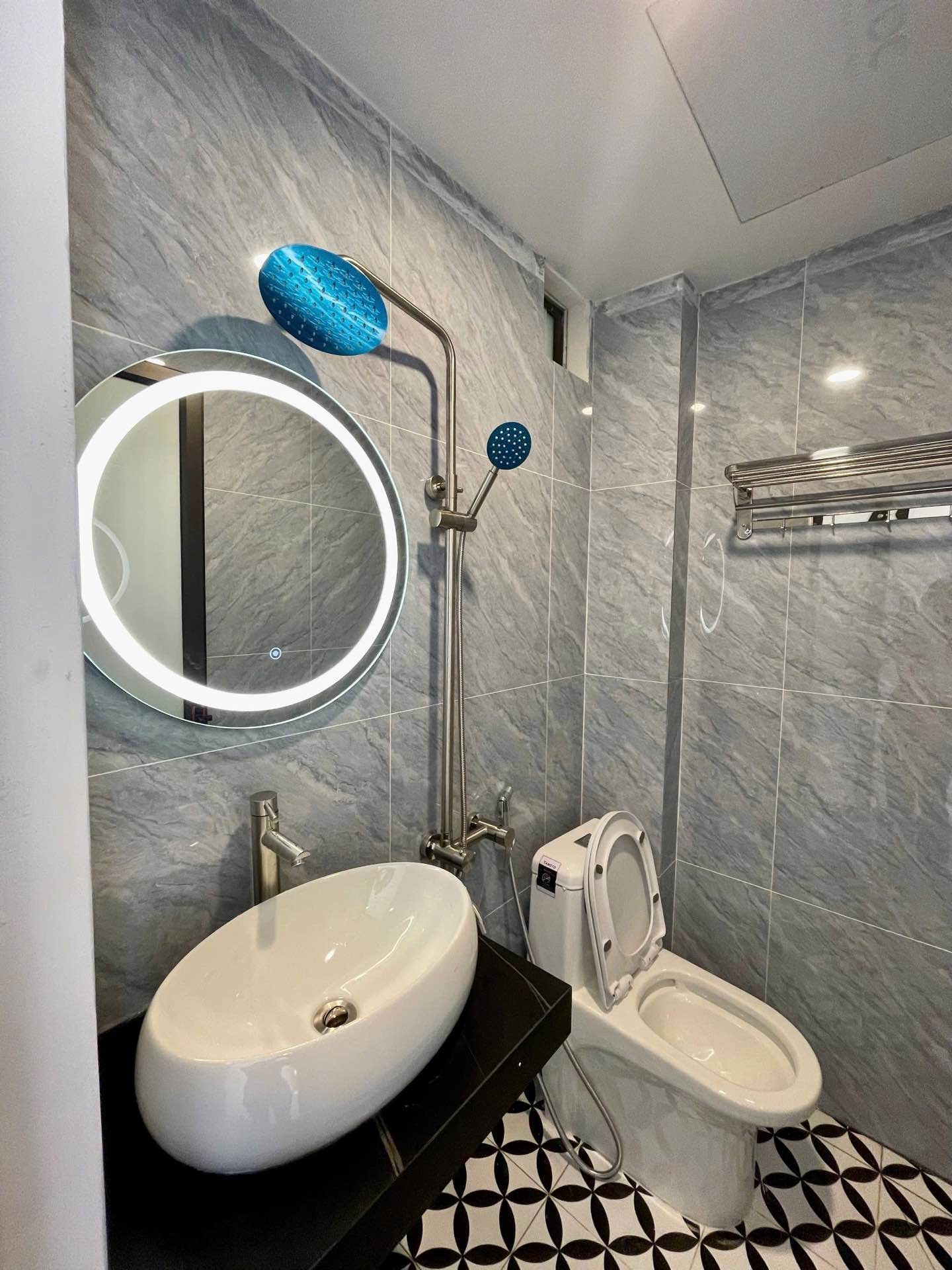 Bán nhà Vĩnh Tuy - diện tích 41m2 4 tầng - Nhà 6 ngủ, full nội thất - giá 3,95 tỷ