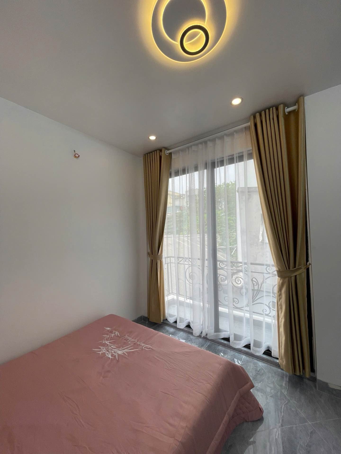 Bán nhà Vĩnh Tuy - diện tích 41m2 4 tầng - Nhà 6 ngủ, full nội thất - giá 3,95 tỷ