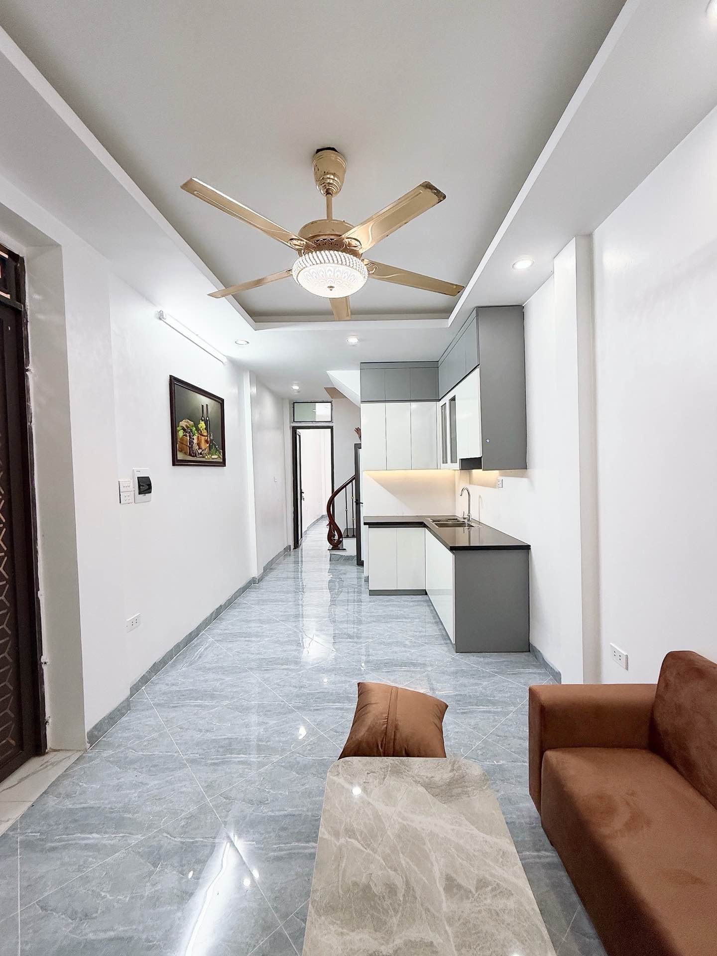 Bán nhà Vĩnh Tuy - diện tích 41m2 4 tầng - Nhà 6 ngủ, full nội thất - giá 3,95 tỷ