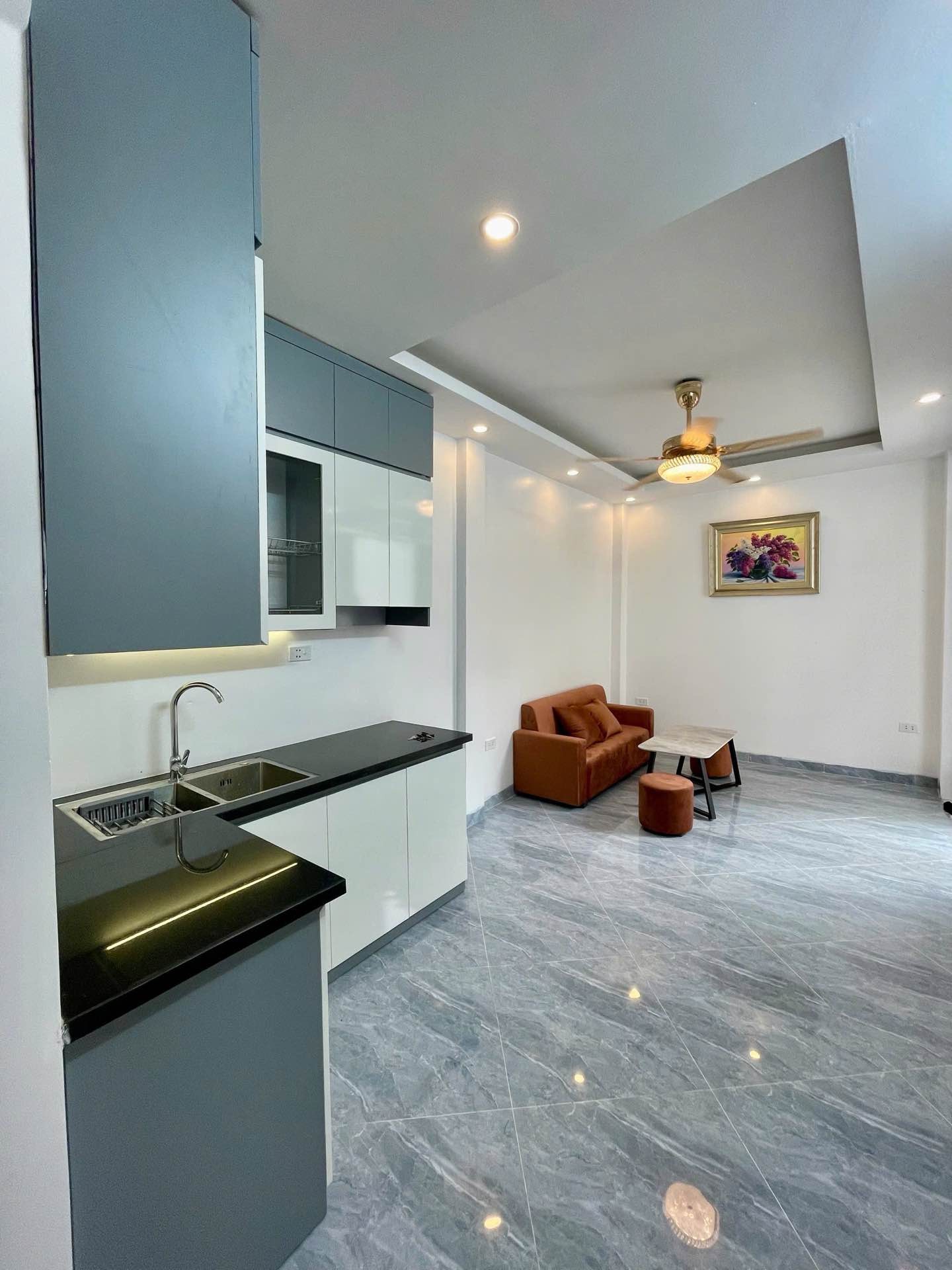 Bán nhà Vĩnh Tuy - diện tích 41m2 4 tầng - Nhà 6 ngủ, full nội thất - giá 3,95 tỷ