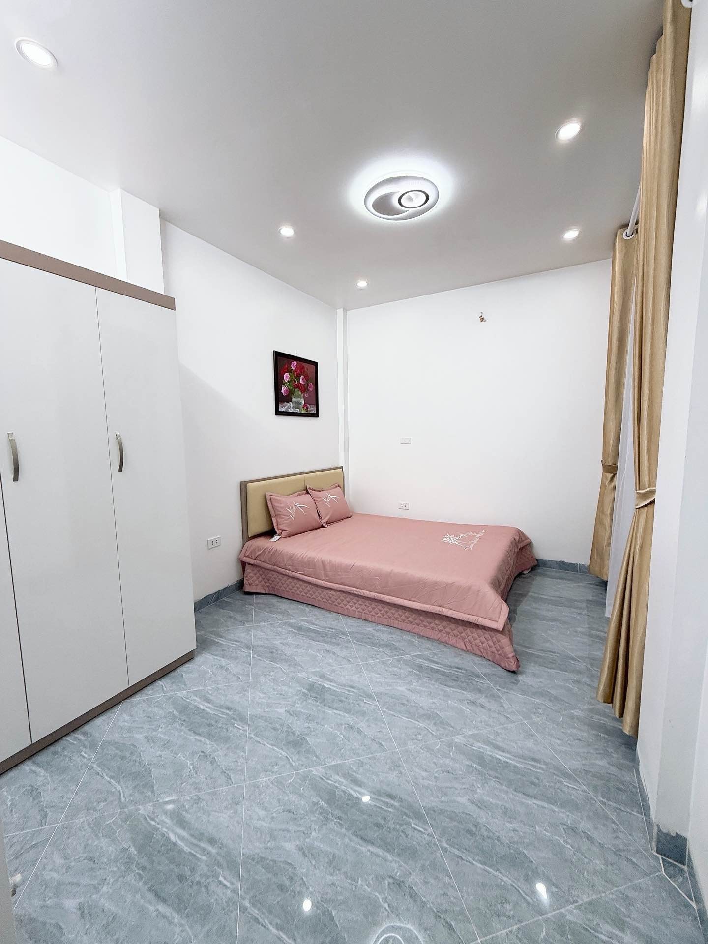 Bán nhà Vĩnh Tuy - diện tích 41m2 4 tầng - Nhà 6 ngủ, full nội thất - giá 3,95 tỷ