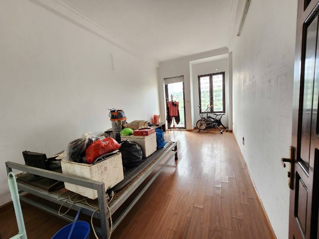 Bán nhà Hoàng Mai - diện tích 55m2 5 tầng - Nhà mặt phố, vỉa hè siêu to - giá 21 tỷ