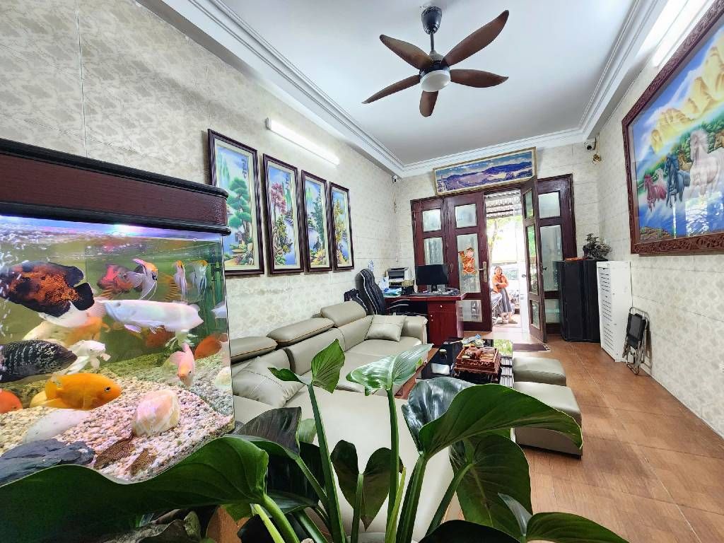 Bán nhà Hoàng Mai - diện tích 55m2 5 tầng - Nhà mặt phố, vỉa hè siêu to - giá 21 tỷ