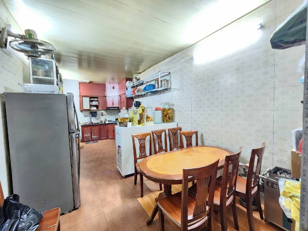 Bán nhà Hoàng Mai - diện tích 55m2 5 tầng - Nhà mặt phố, vỉa hè siêu to - giá 21 tỷ
