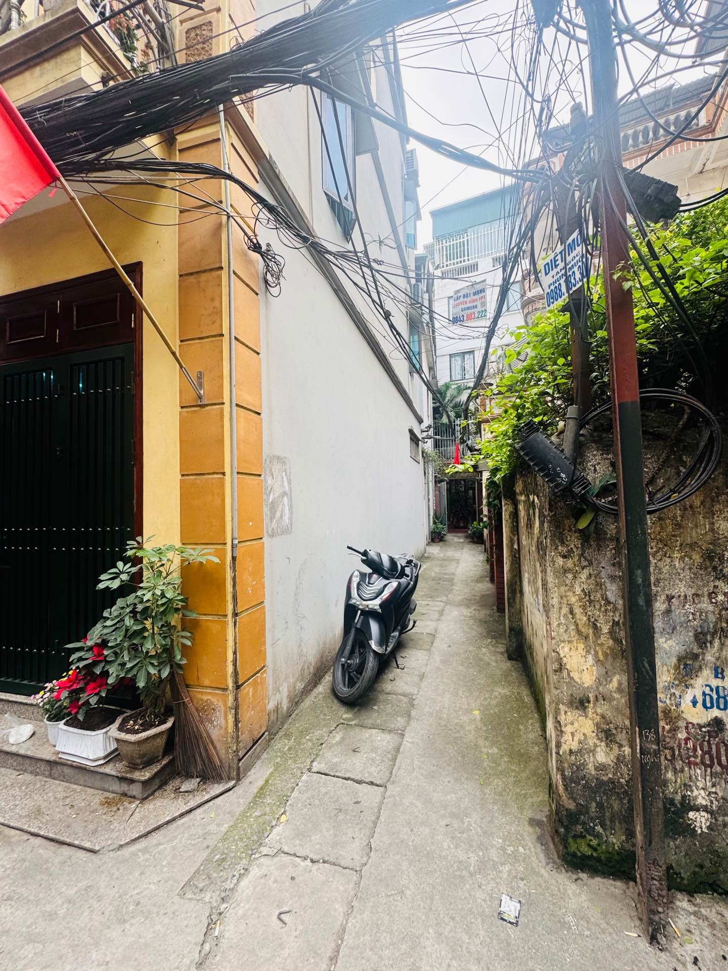 Bán nhà Thanh Nhàn - diện tích 42m2 3 tầng - Nhà đẹp hiếm có - giá 10,5 tỷ