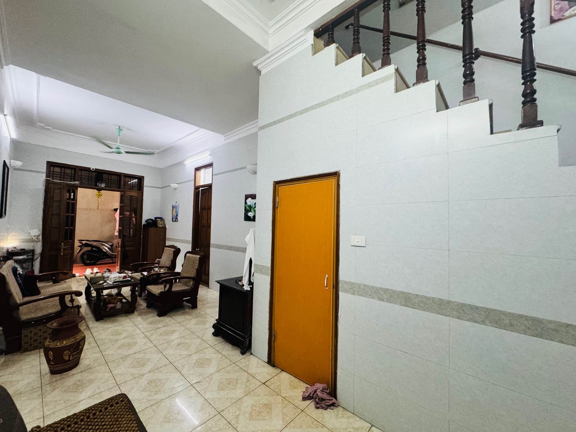 Bán nhà Thanh Nhàn - diện tích 42m2 3 tầng - Nhà đẹp hiếm có - giá 10,5 tỷ