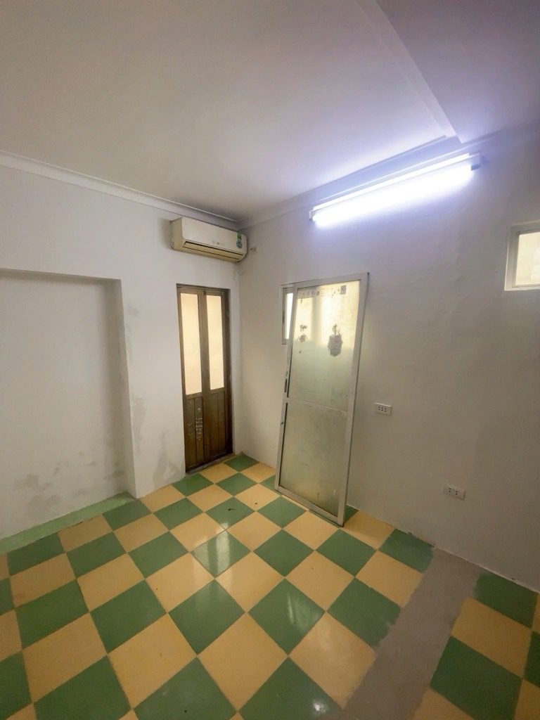 Bán nhà Đê Tô Hoàng - diện tích 10m2 5 tầng - Lô góc - giá 3 tỷ