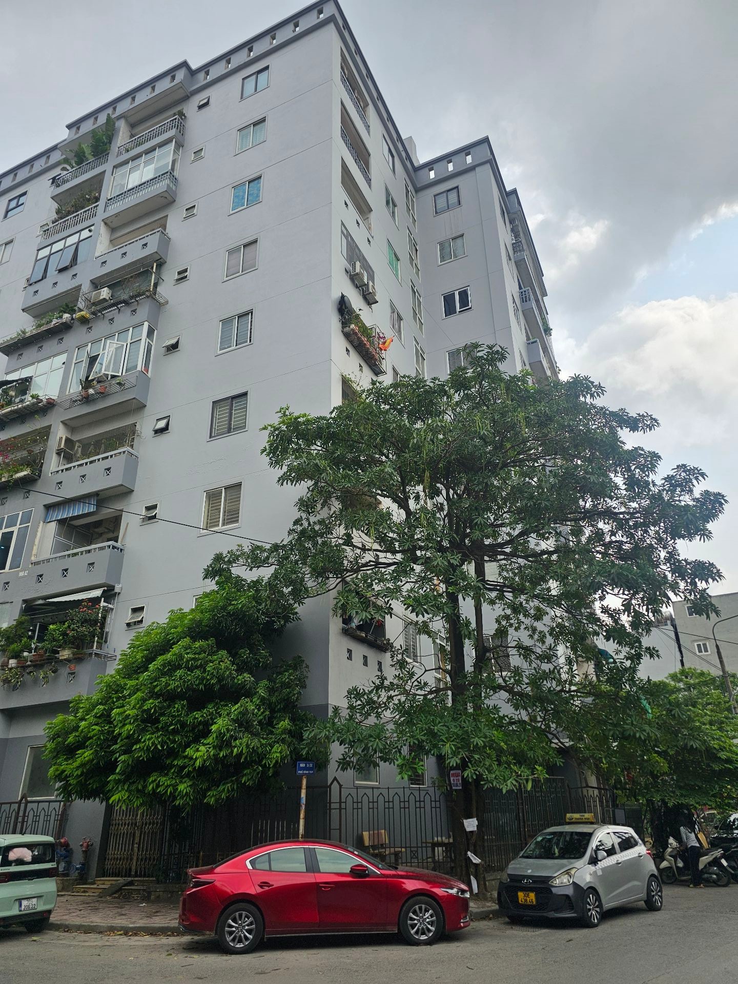 Bán nhà Minh Khai - diện tích 65m2 8 tầng - căn góc - giá 5 tỷ