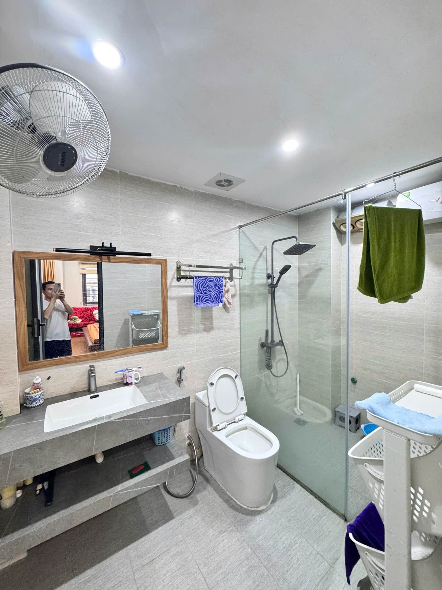 Bán nhà Trương Định - diện tích 44m2 5 tầng - Ô tô sát nhà - giá 13 tỷ