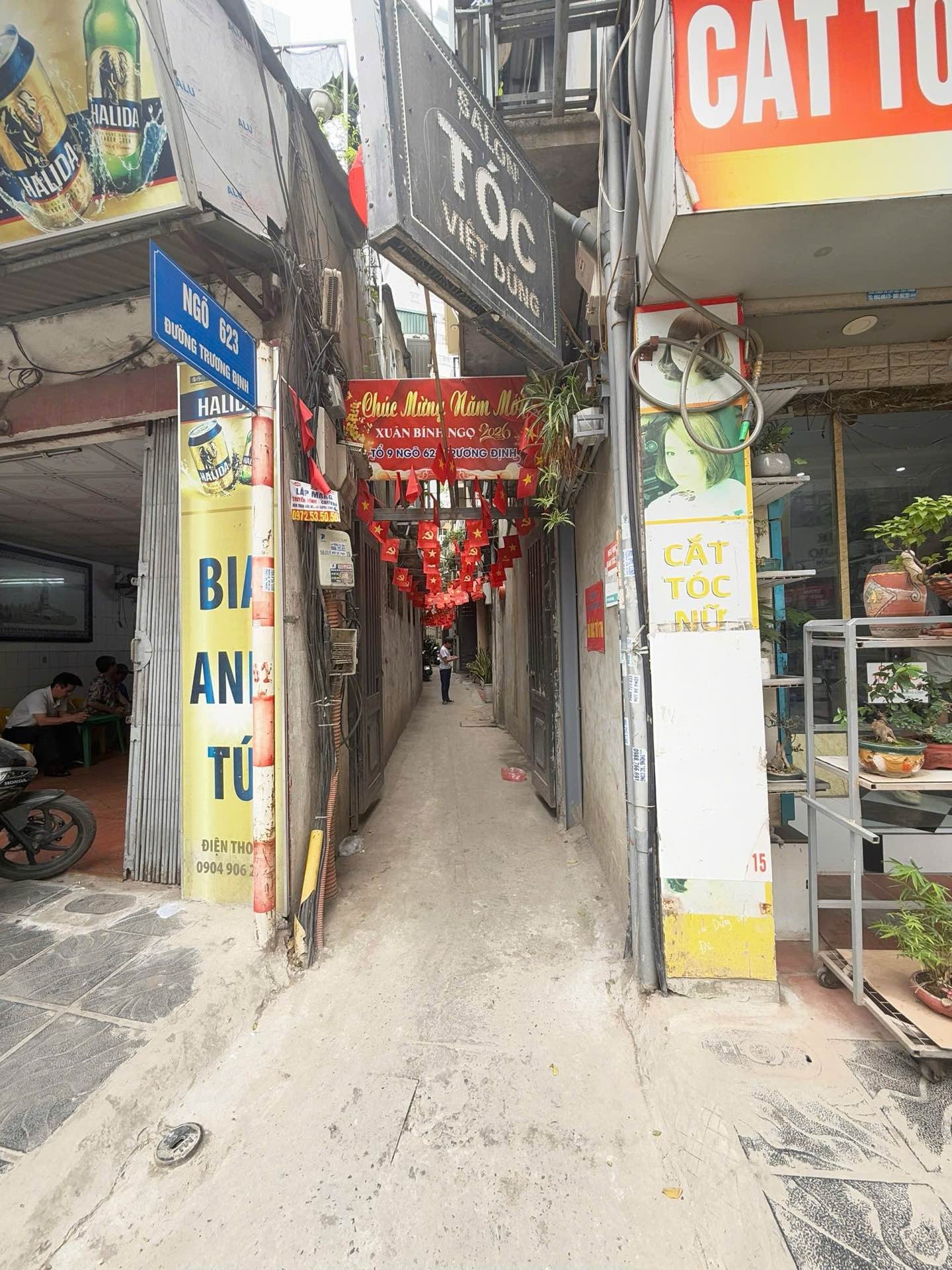 Bán nhà Trương Định - diện tích 44m2 5 tầng - Ô tô sát nhà - giá 13 tỷ