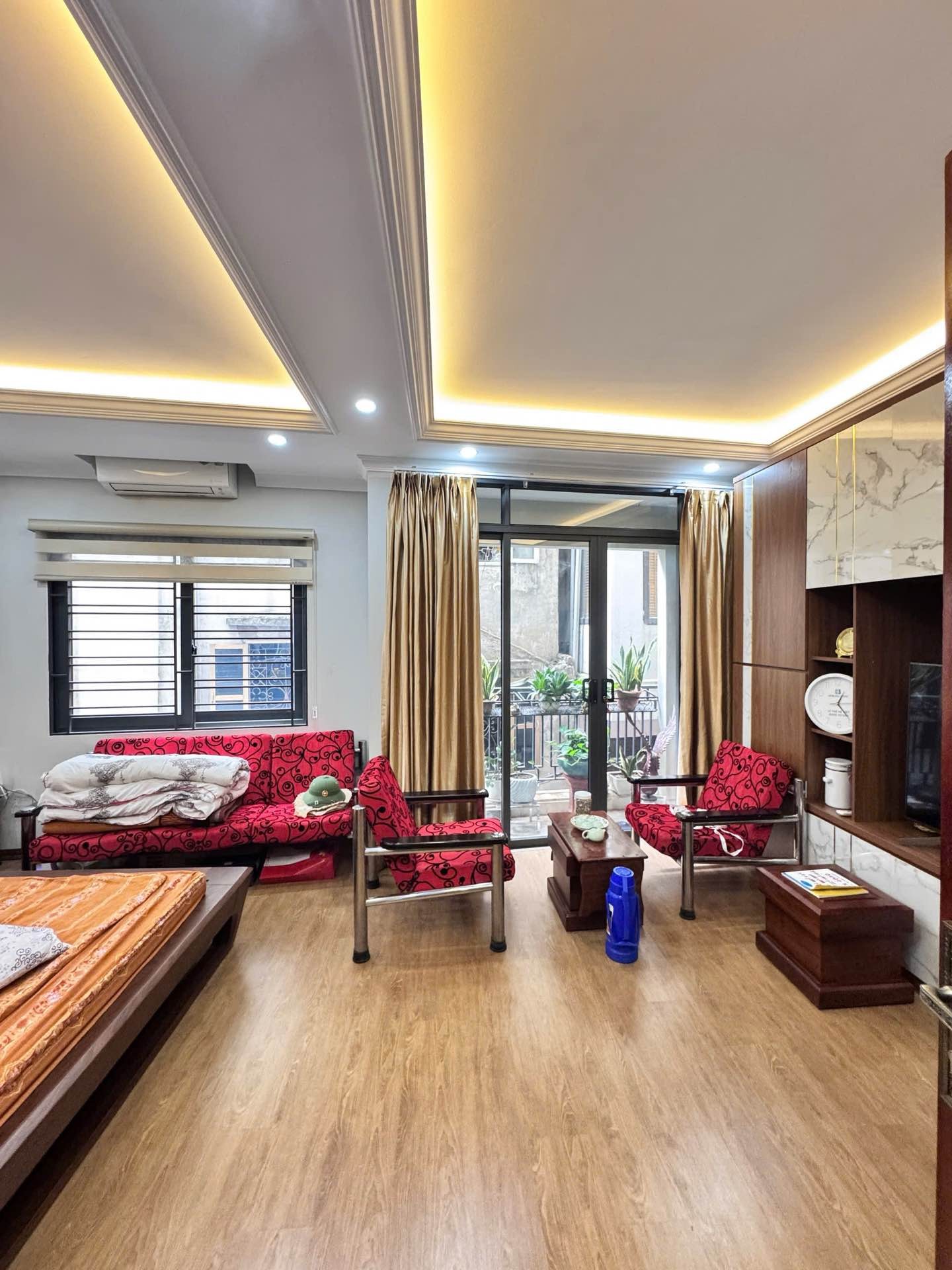Bán nhà Trương Định - diện tích 44m2 5 tầng - Ô tô sát nhà - giá 13 tỷ