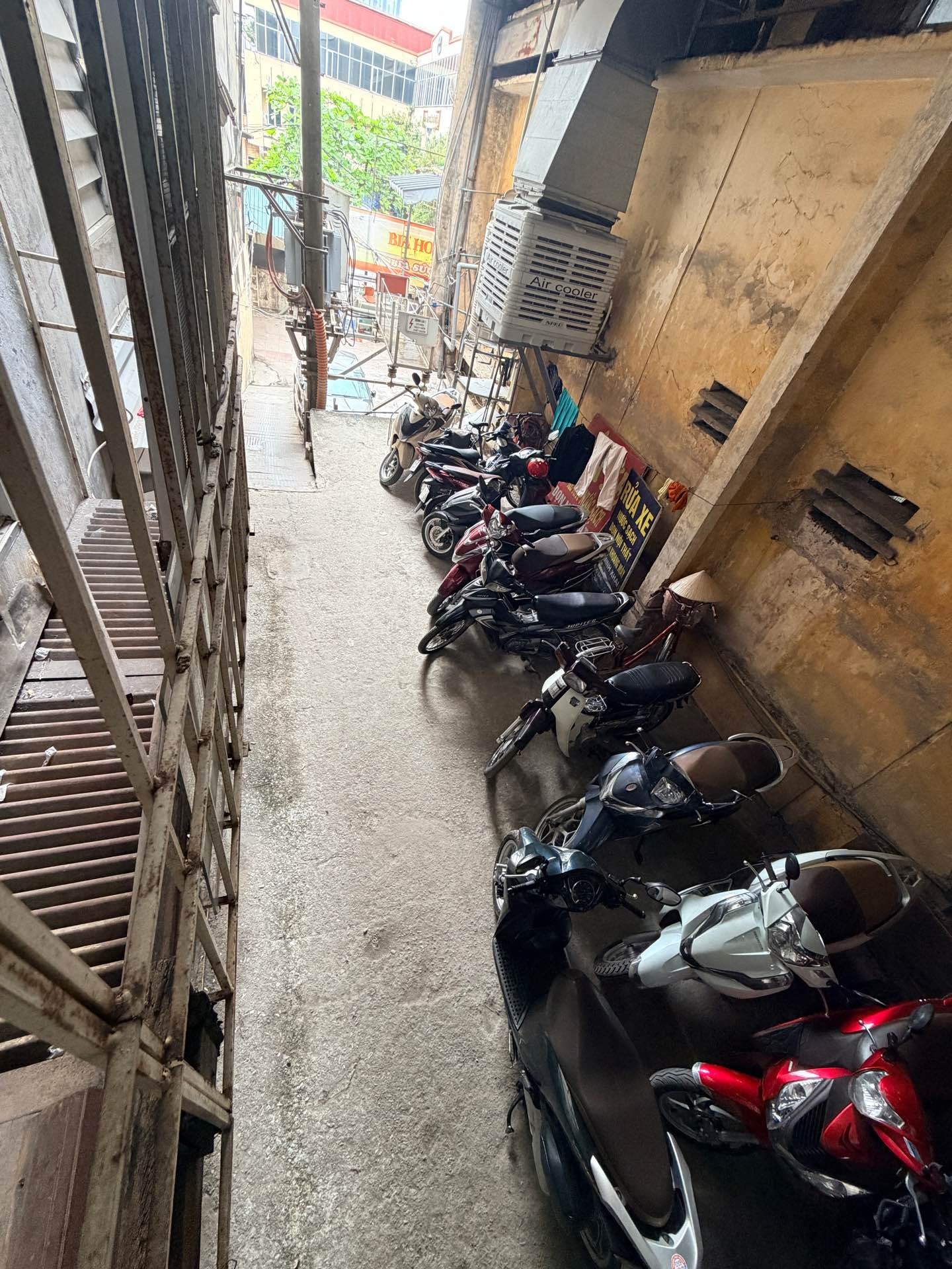 Bán nhà Minh Khai - diện tích 39.5m2 5 tầng - Thoáng trước, sau - giá 29,5 tỷ