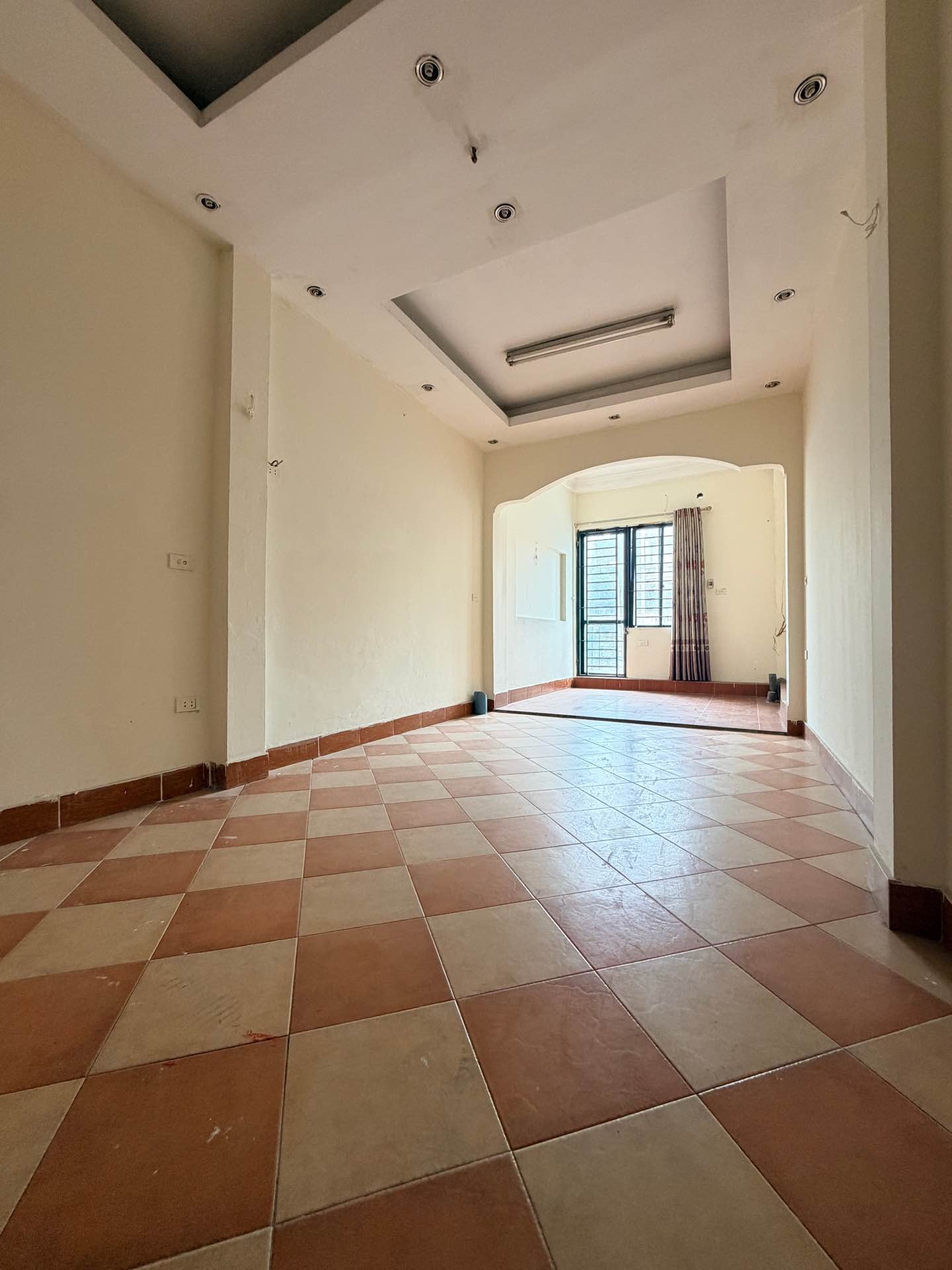 Bán nhà Minh Khai - diện tích 39.5m2 5 tầng - Thoáng trước, sau - giá 29,5 tỷ