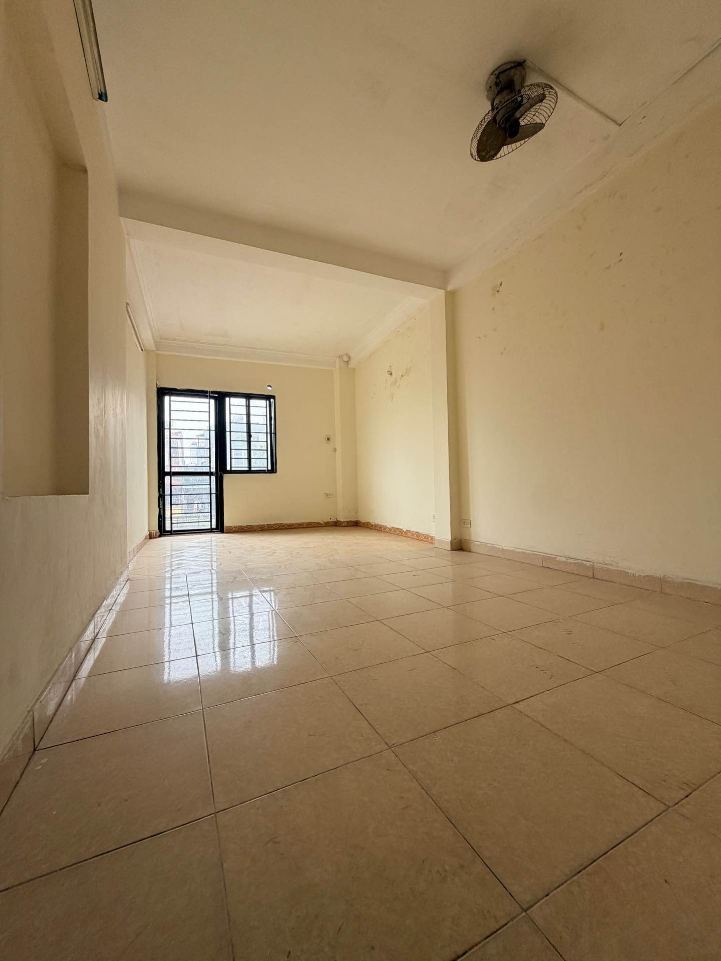 Bán nhà Minh Khai - diện tích 39.5m2 5 tầng - Thoáng trước, sau - giá 29,5 tỷ