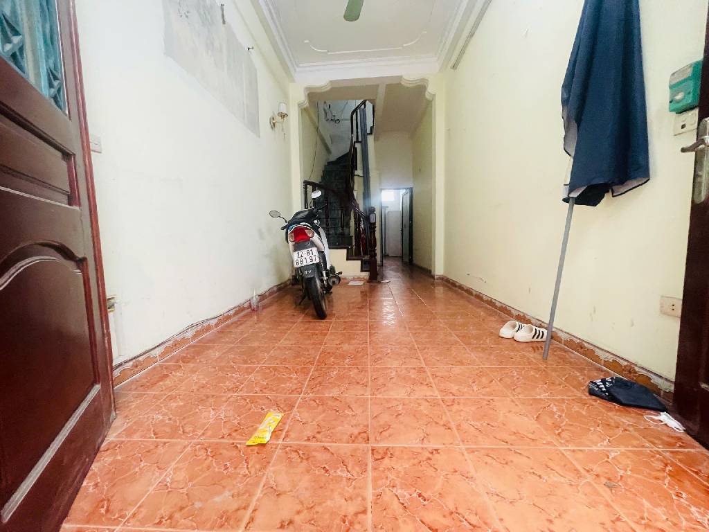 Bán nhà 47 - diện tích 47m2 4 tầng - Nhà 4 tầng, thiết kế 5 phòng đang cho bên thứ 3 thuê 10tr/tháng - giá 7,2 tỷ