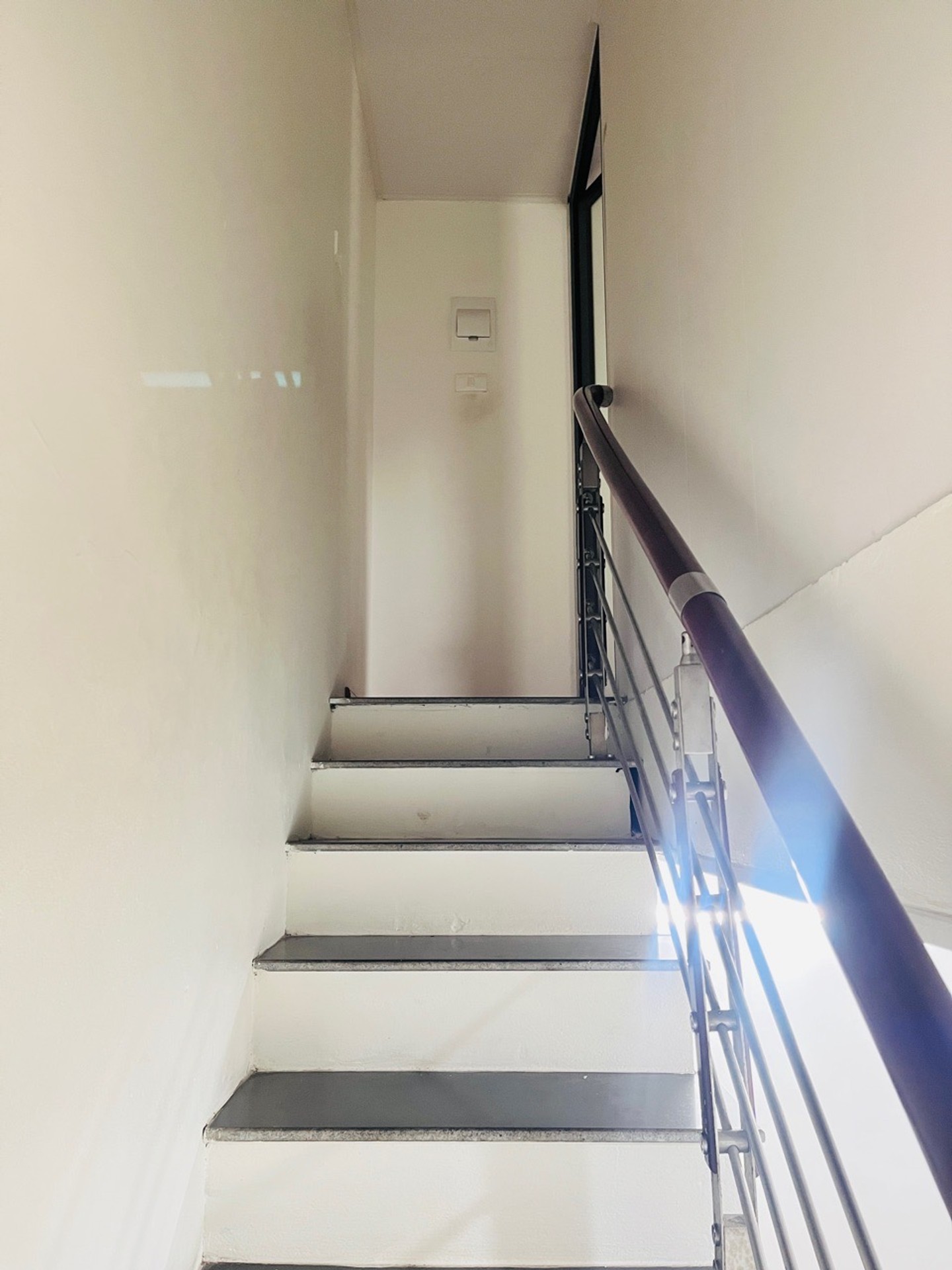 Bán nhà Nguyễn Văn Viên - diện tích 27m2 2 tầng - Lô góc thoáng sáng - giá 5,7 tỷ