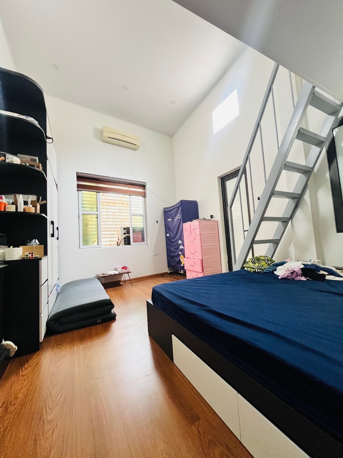 Bán nhà Nguyễn Văn Viên - diện tích 27m2 2 tầng - Lô góc thoáng sáng - giá 5,7 tỷ