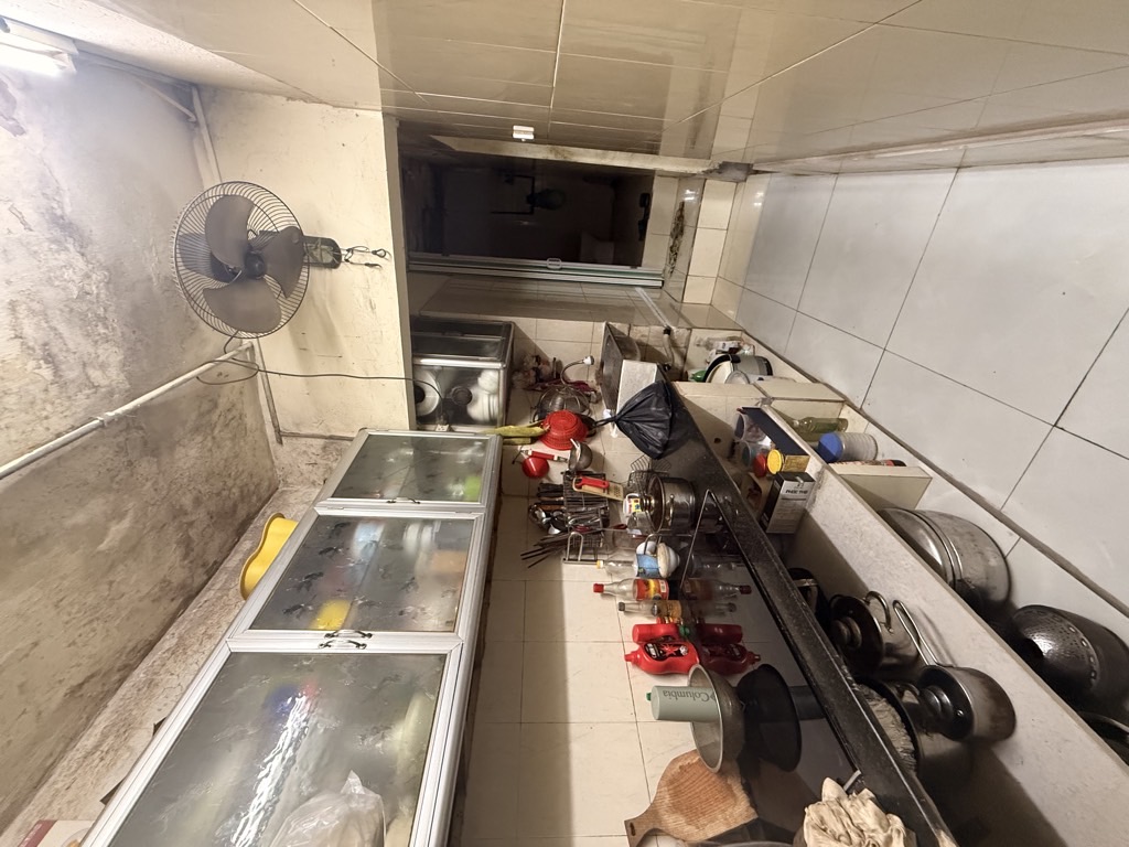 Bán nhà TT D7 Phố 8/3 - diện tích 39m2 1 tầng - Ngõ ô tô thông - giá 8,2 tỷ