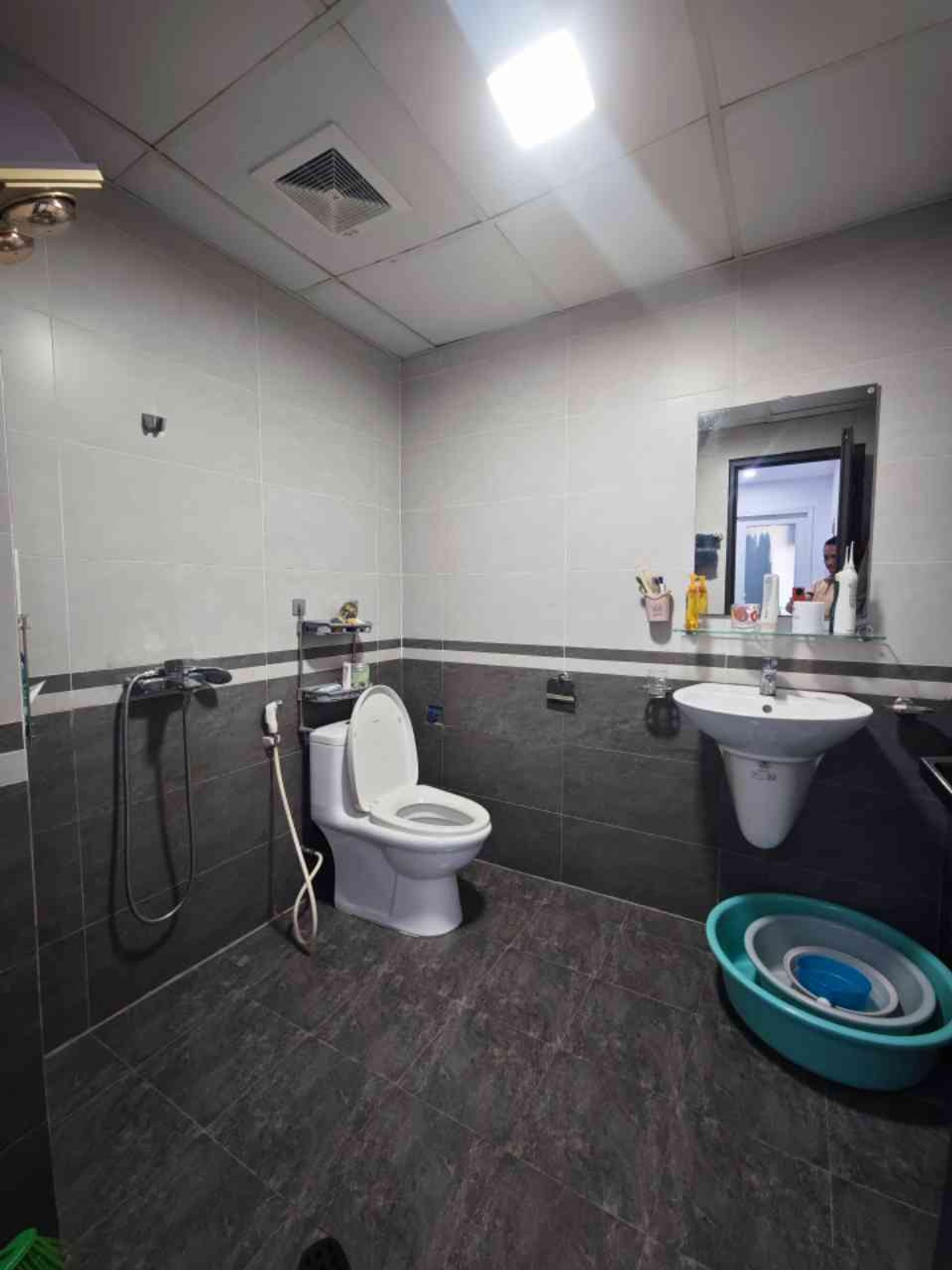 Bán nhà Nguyễn Ngọc Vũ - diện tích 79m2 5 tầng - Chung cư mặt phố - giá 6,8 tỷ