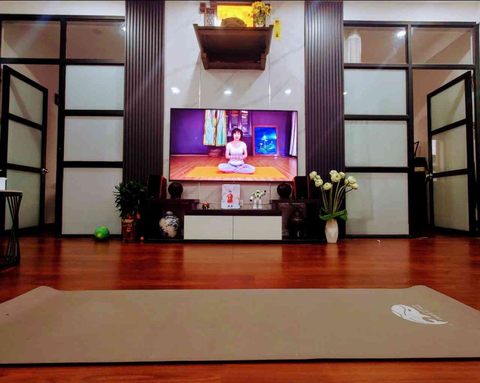 Bán nhà Nguyễn Ngọc Vũ - diện tích 79m2 5 tầng - Chung cư mặt phố - giá 6,8 tỷ