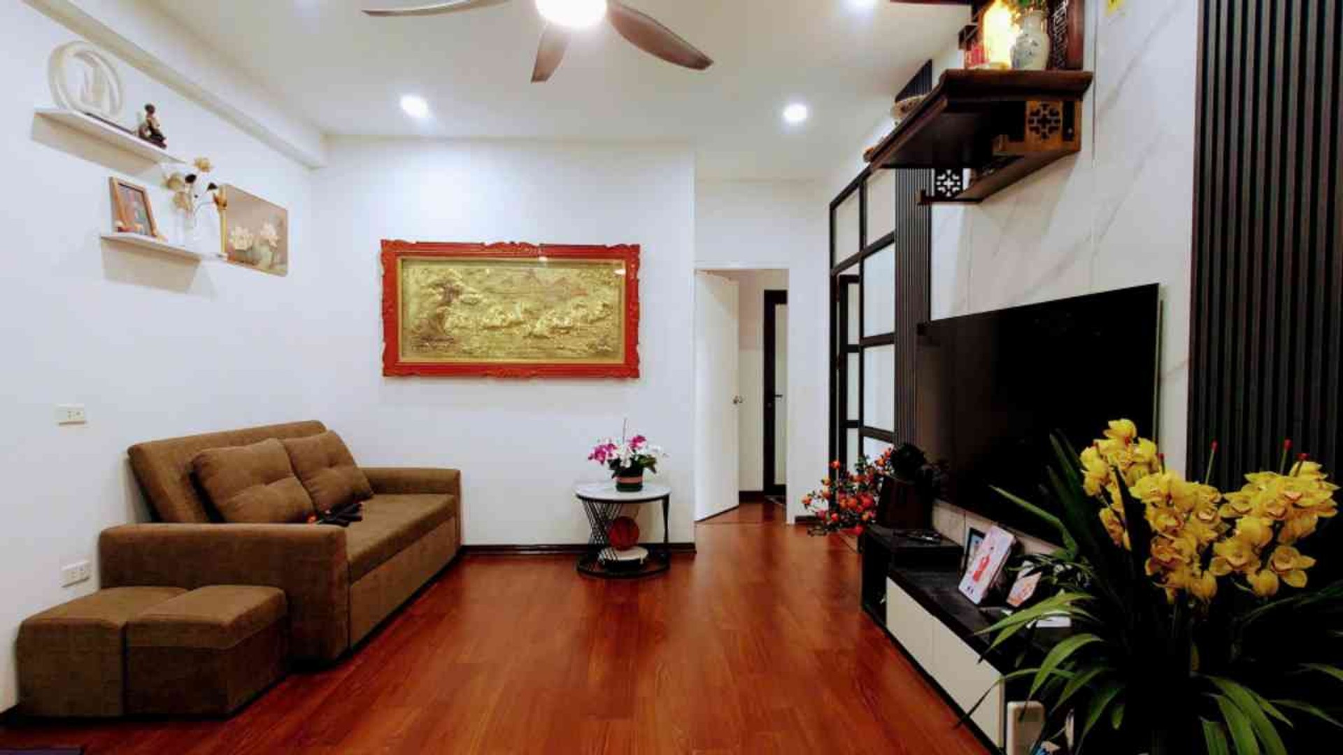 Bán nhà Nguyễn Ngọc Vũ - diện tích 79m2 5 tầng - Chung cư mặt phố - giá 6,8 tỷ