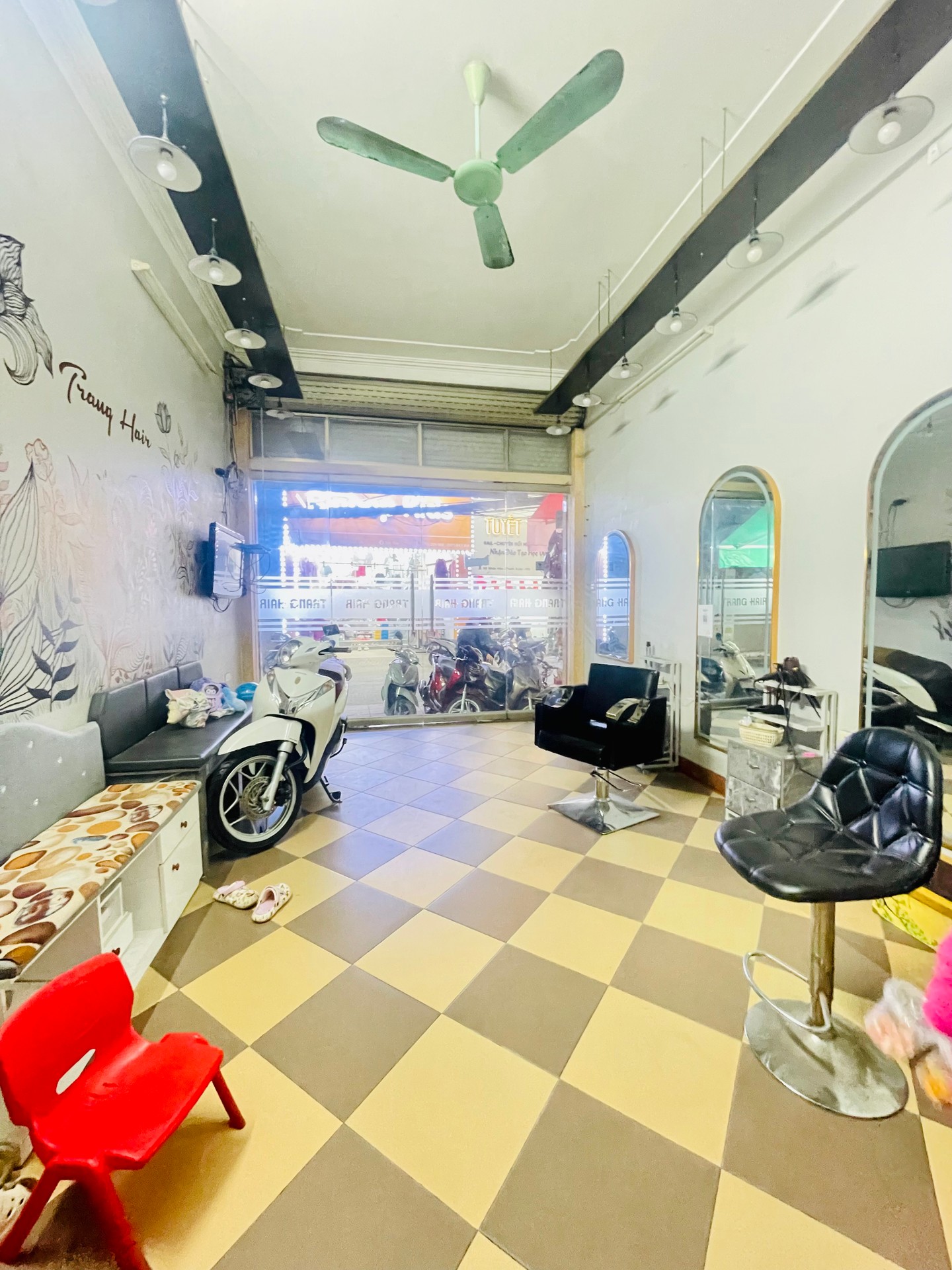 Bán nhà Nhân Hòa - diện tích 54m2 4 tầng - 1 mặt phố 1 mặt ngõ ô tô dừng đỗ - giá 25,3 tỷ