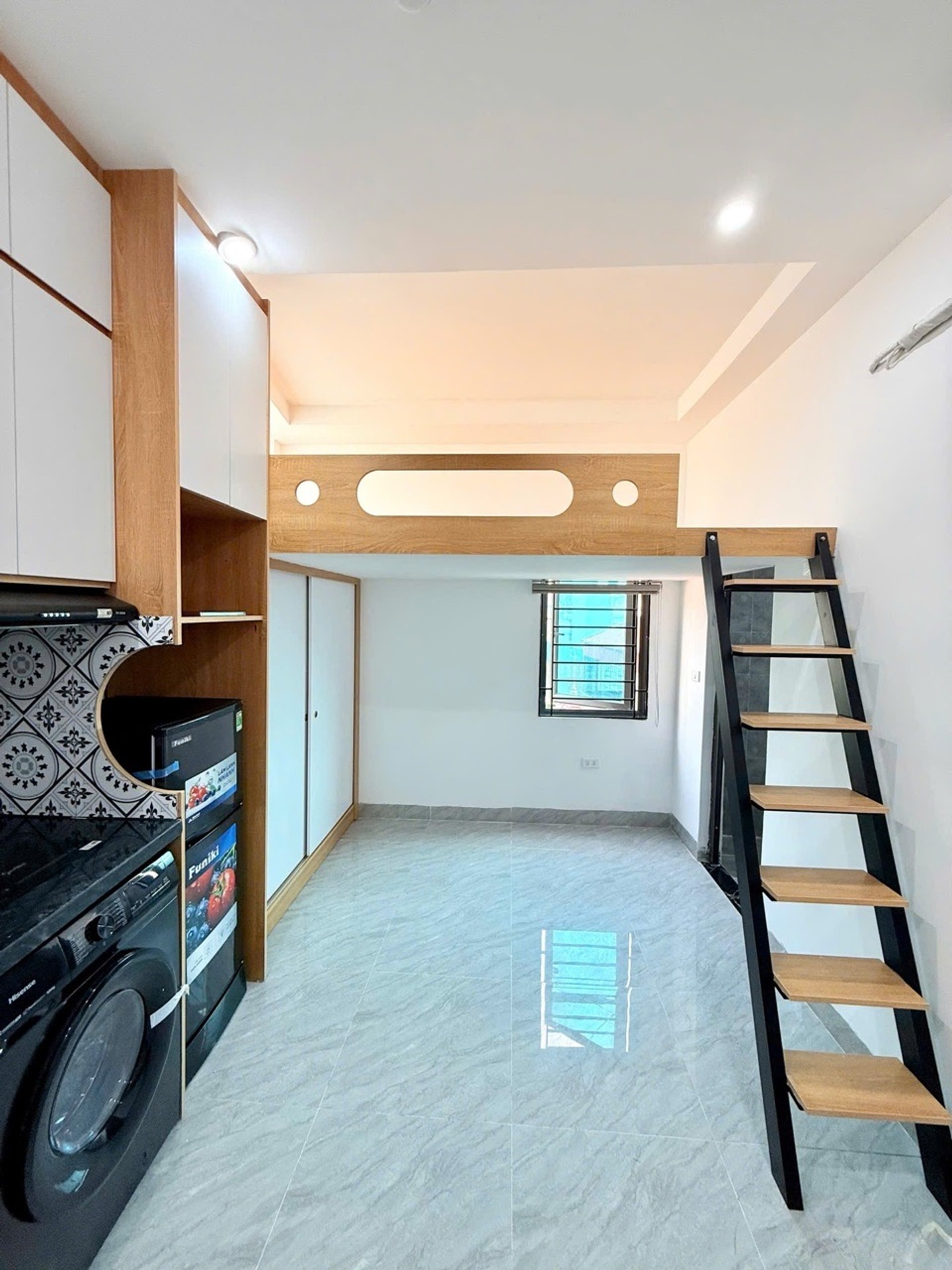 Bán nhà Đê La Thành - diện tích 60m2 7 tầng - LÔ GÓC - giá 17,9 tỷ
