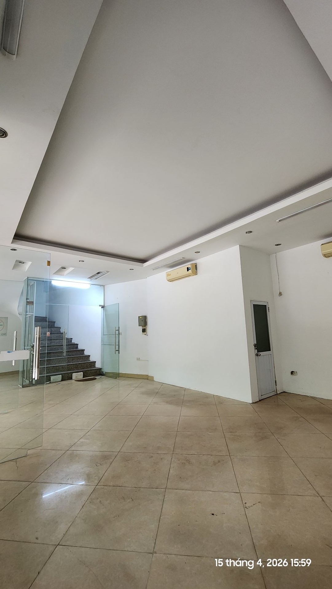 Bán nhà Ngọc Hồi - diện tích 70m2 5 tầng - ô tô tránh - giá 26 tỷ
