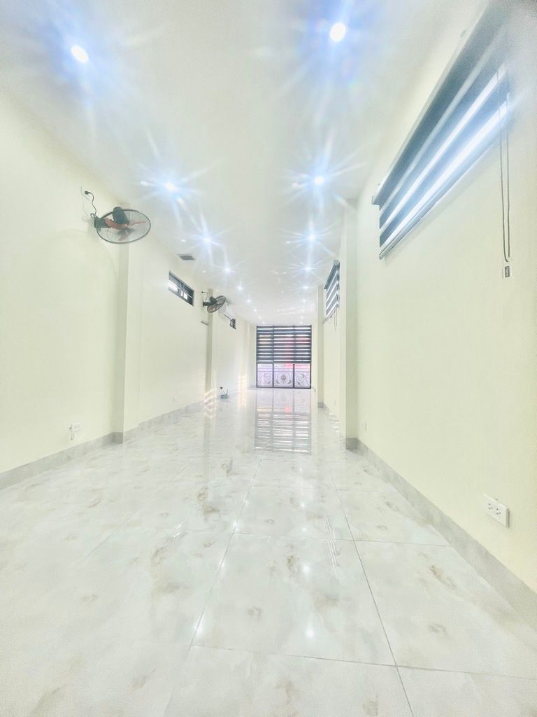 Bán nhà Trương Định - diện tích 57m2 6 tầng - Nhà mặt phố, kinh doanh siêu đỉnh - giá 35 tỷ