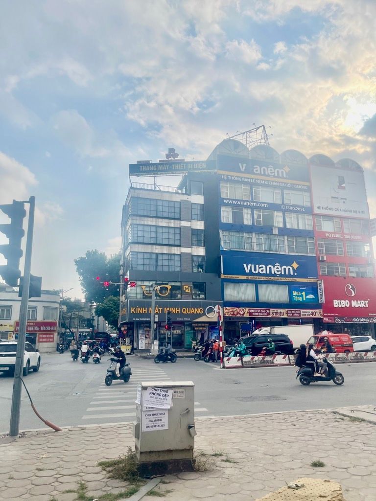 Bán nhà Trương Định - diện tích 57m2 6 tầng - Nhà mặt phố, kinh doanh siêu đỉnh - giá 35 tỷ