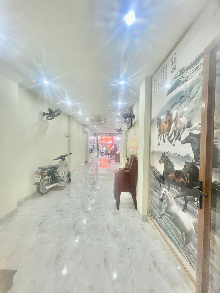 Bán nhà Trương Định - diện tích 57m2 6 tầng - Nhà mặt phố, kinh doanh siêu đỉnh - giá 35 tỷ