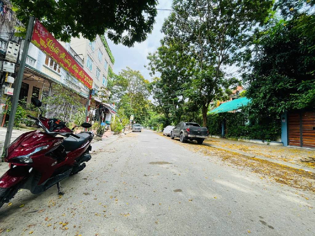 Bán nhà cầu Bươu - diện tích 102m2 3 tầng - Lô góc 03 mặt thoáng - giá 26 tỷ