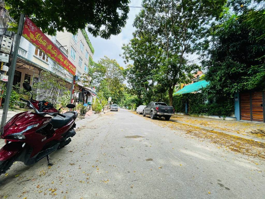 Bán nhà cầu Bươu - diện tích 102m2 3 tầng - Lô góc 03 mặt thoáng - giá 26 tỷ