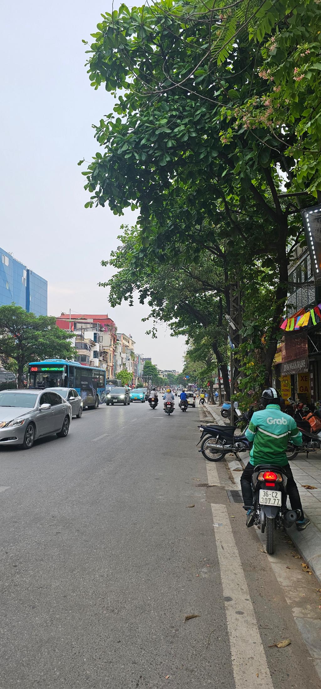 Bán nhà Lê Duẩn - diện tích 266.5m2 1 tầng - Mặt phố - giá 68 tỷ