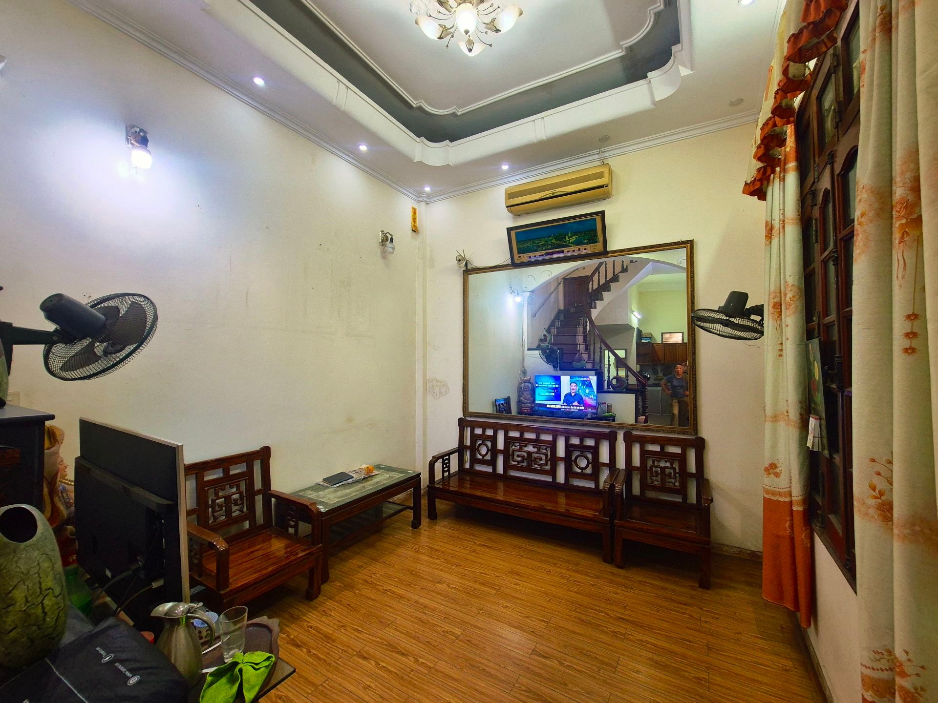Bán nhà Nguyễn Khoái - diện tích 33m2 3 tầng - Mặt phố kinh doanh sầm uất - giá 8,6 tỷ