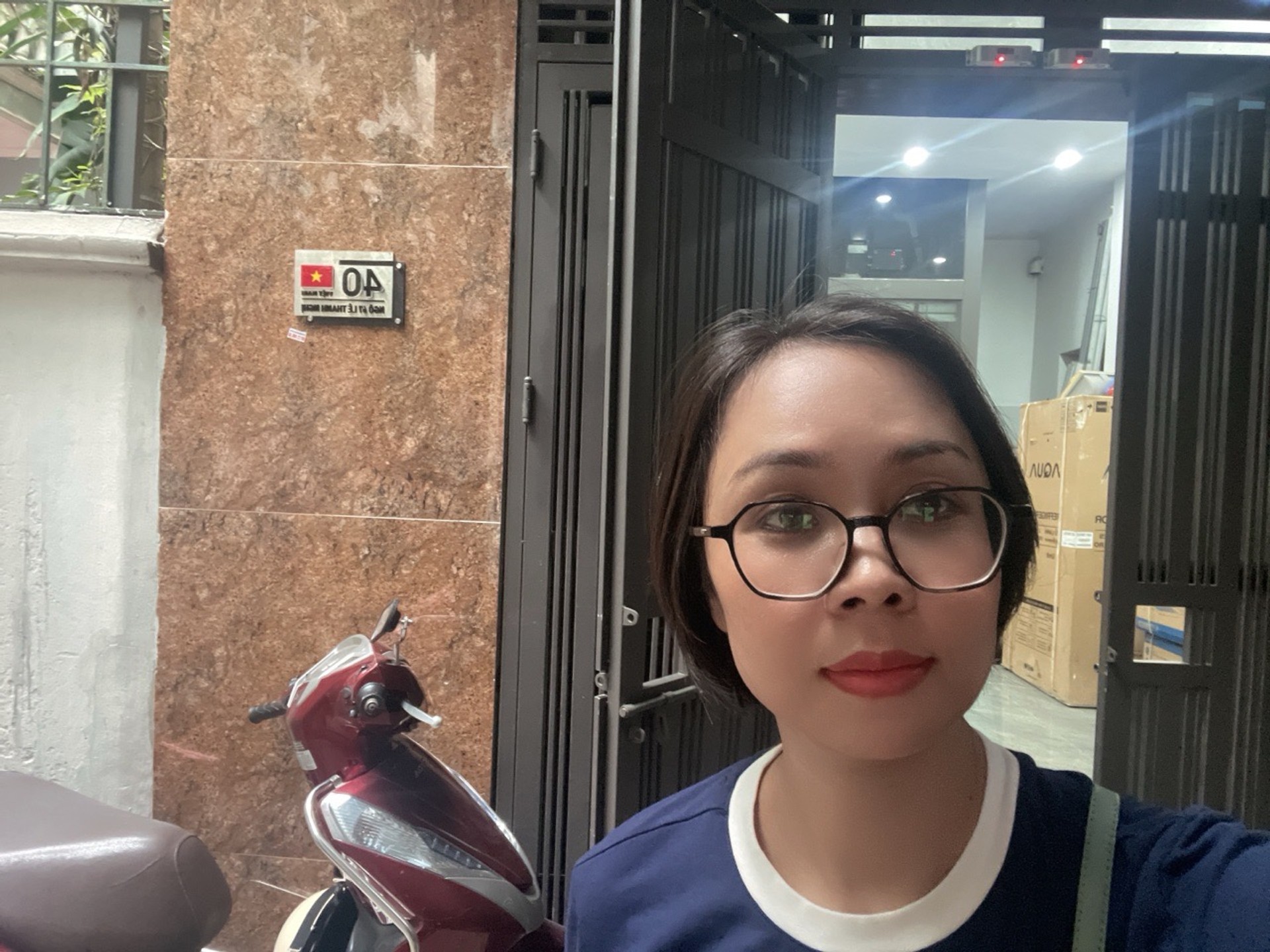 Bán nhà Lê Thanh Nghị - diện tích 26m2 6 tầng - Lô góc 3 mặt thoáng - giá 10,6 tỷ