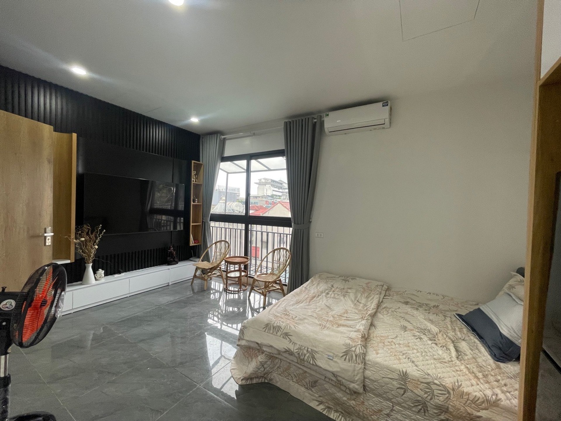 Bán nhà Lê Thanh Nghị - diện tích 26m2 6 tầng - Lô góc 3 mặt thoáng - giá 10,6 tỷ