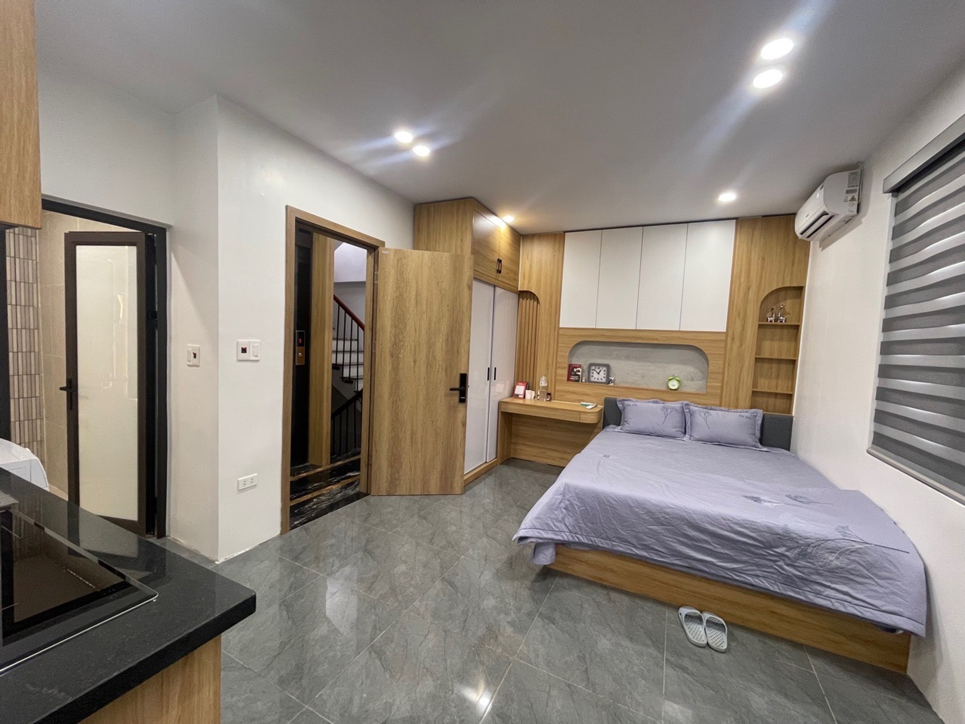 Bán nhà Lê Thanh Nghị - diện tích 26m2 6 tầng - Lô góc 3 mặt thoáng - giá 10,6 tỷ