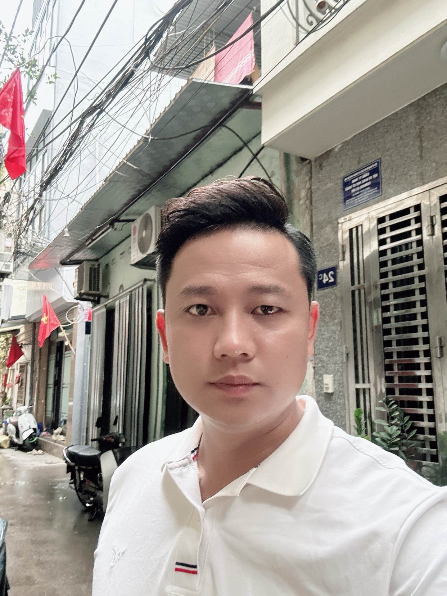 Bán nhà Phố 8/3 - diện tích 18m2 5 tầng - Lô góc, 2 mặt tiền thoáng sáng - giá 6,2 tỷ