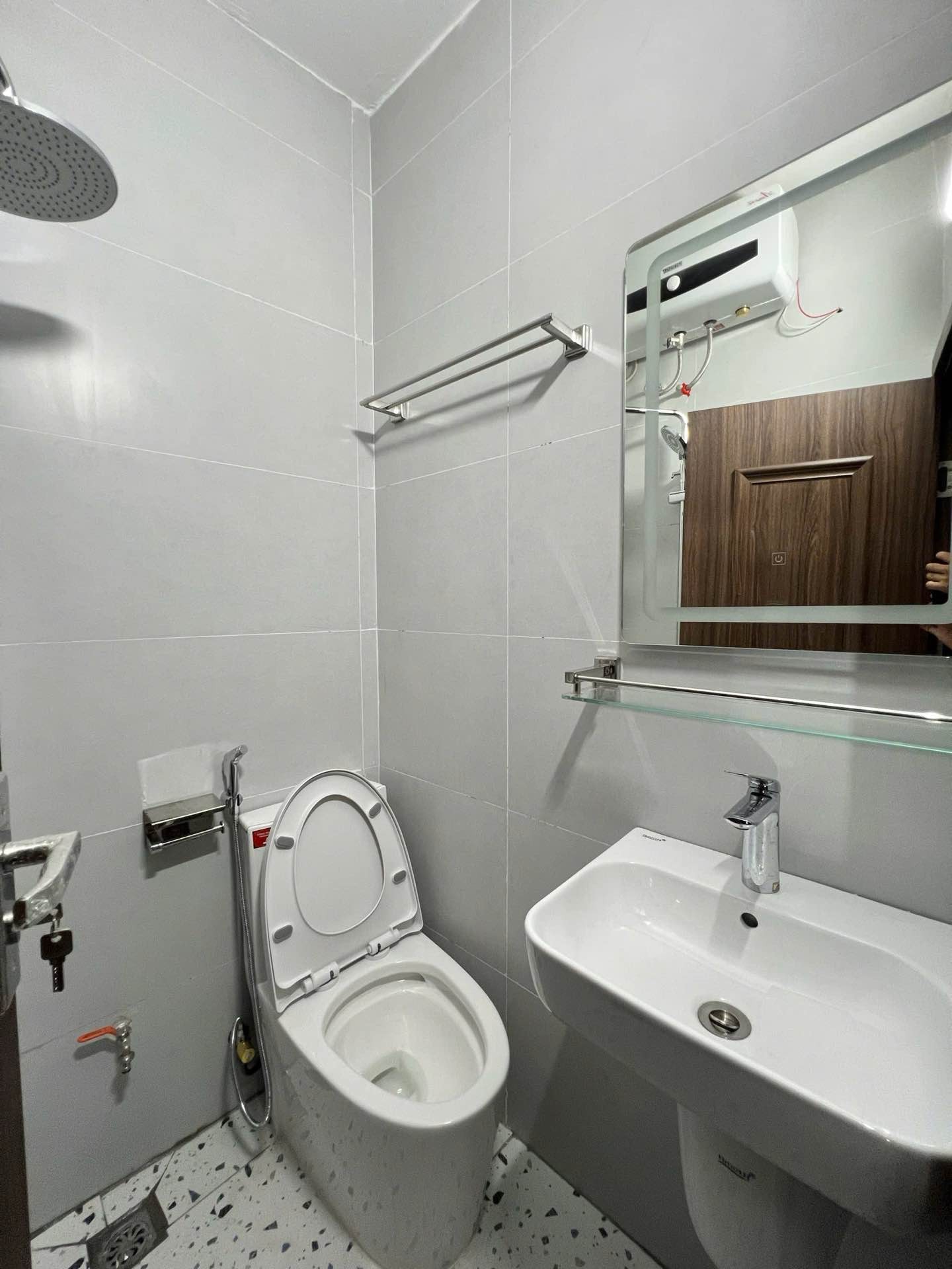 Bán nhà Phố 8/3 - diện tích 18m2 5 tầng - Lô góc, 2 mặt tiền thoáng sáng - giá 6,2 tỷ
