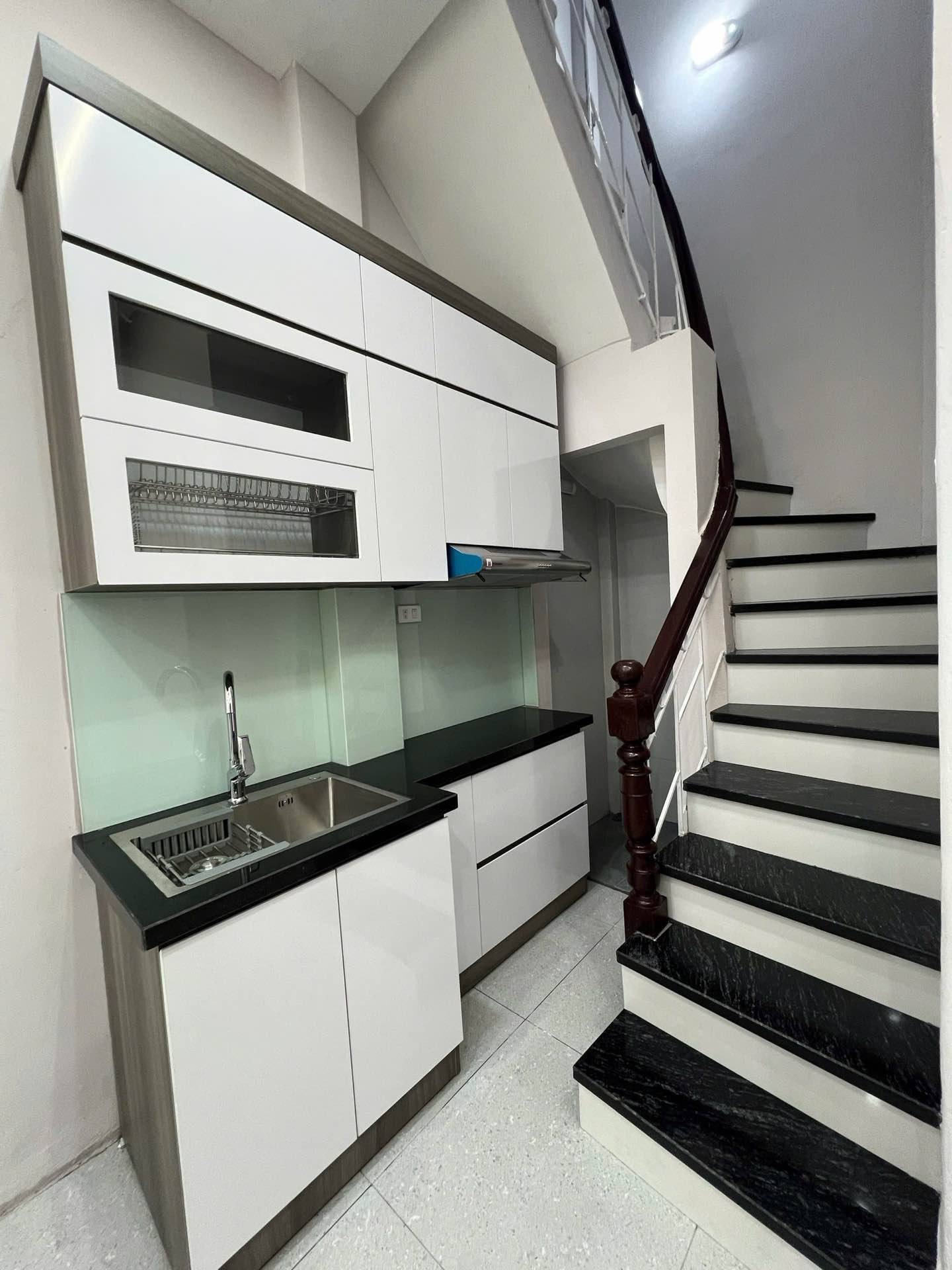 Bán nhà Phố 8/3 - diện tích 18m2 5 tầng - Lô góc, 2 mặt tiền thoáng sáng - giá 6,2 tỷ