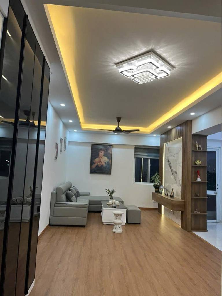 Bán nhà MẶT PHỐ - diện tích 115m2 24 tầng - Ô TÔ DỪNG ĐỖ - giá 5,9 tỷ